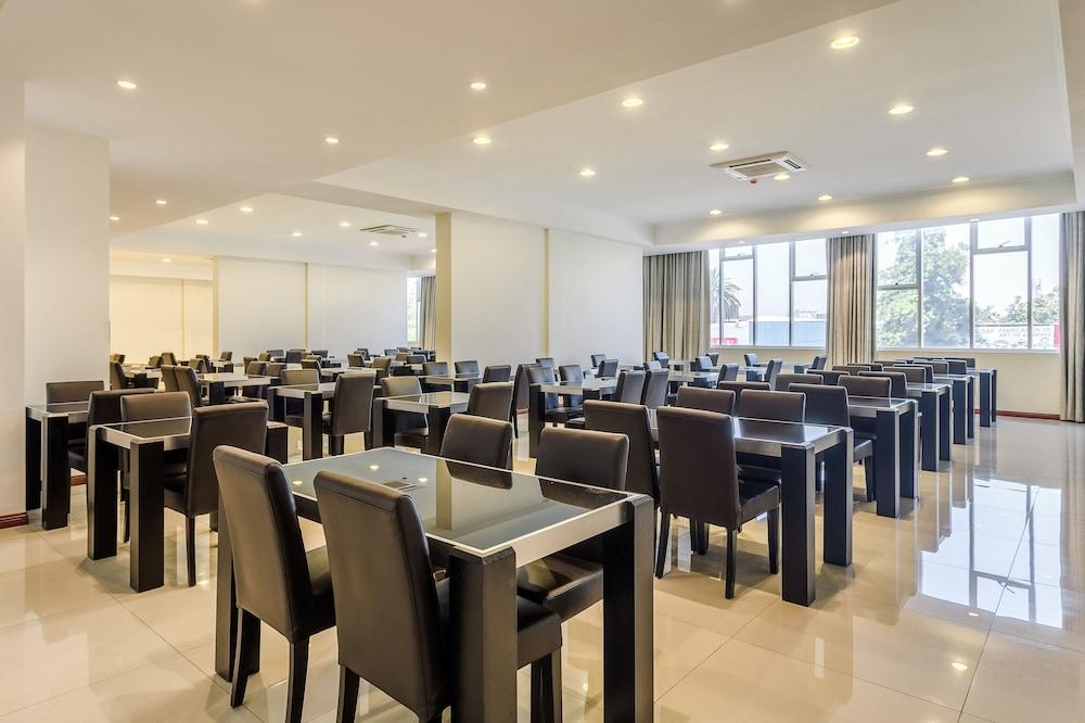 Nobile Hotel Estacion Central Santiago Exterior photo