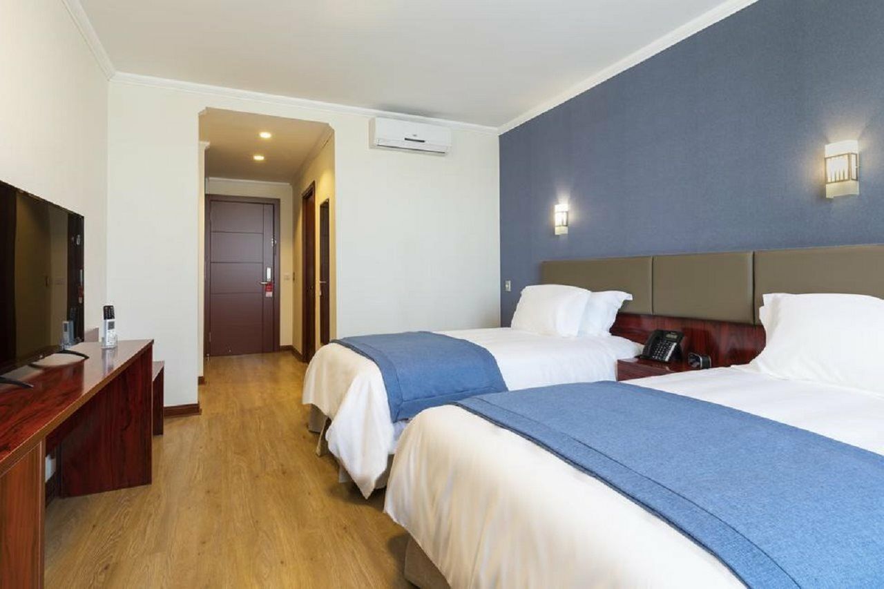 Nobile Hotel Estacion Central Santiago Exterior photo